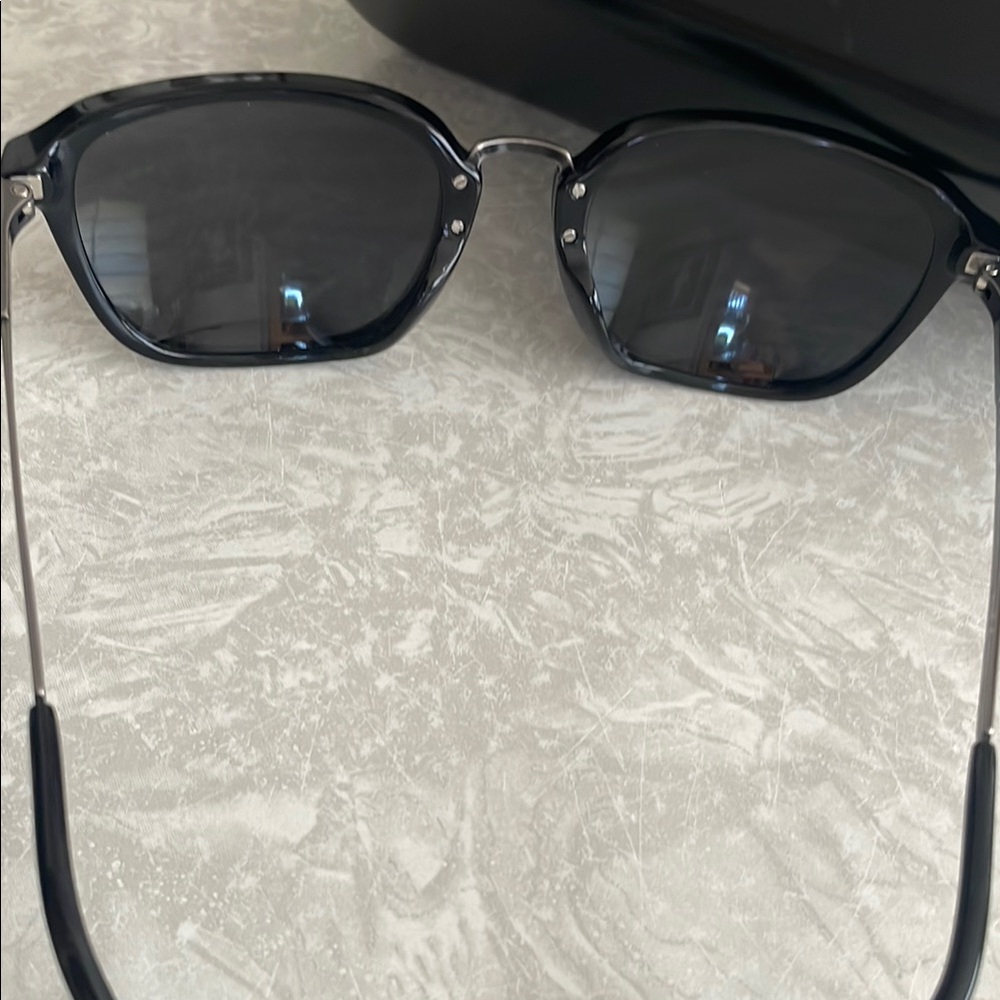 Coach Black Sunglasses with Matching Hard Case - Picture 5 of 6